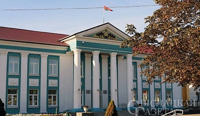Фото: Поздравление Свислочского райисполкома и районного Совета депутатов с Днем строителя