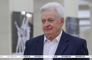 Фото: Александр Лукашенко поздравил народного артиста Беларуси Юрия Трояна с 75-летием