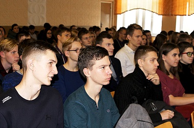 Фото: Я б в военные пошел!
