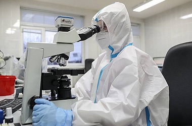 Фото: Число случаев заражения и смерти от COVID-19 в мире за неделю снизилось на 4%