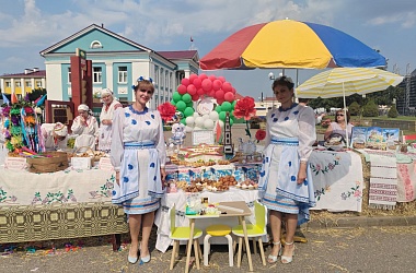 Фото: В рамках каравай-феста «Бацькава булка» проходит конкурс «Матулiн каравай» 