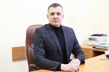 Фото: События недели обсуждаем с участковым инспектором милиции Свислочского РОВД, депутатом районного Совета депутатов Артуром Прокопиком