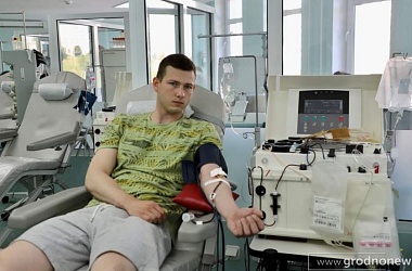 Фото: «Каждый день принимаем около сотни доноров». Как в Гродненском областном центре трансфузиологии хранят и переливают донорскую кровь