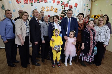 Фото: Спешит к нам в гости Новый год