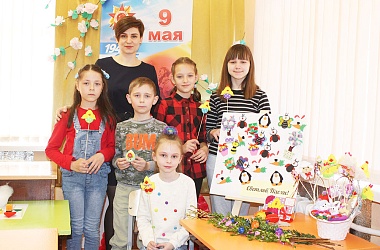 Фото: Мастер-класс по изготовлению пасхальных сувениров из ткани прошел в центре творчества детей и молодежи