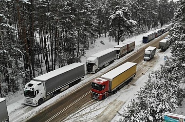 Фото: 2520 единиц грузового транспорта ожидают въезда в ЕС