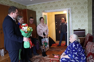Фото: Кавалера ордена “Знак Почета” поздравили с юбилеем