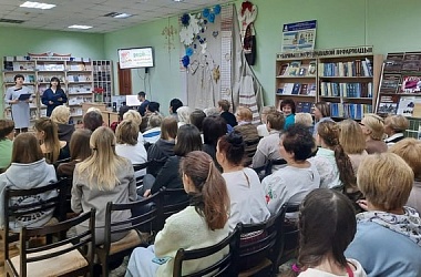 Фото: Живое слово, мастер-классы, выставка-хобби. Как встретили «Библионочь» в Свислочской районной библиотеке