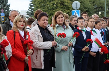 Фото: Мир и единство – сила народа. Митинг ко Дню народного единства состоялся в Свислочи