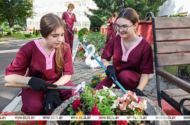 Фото: Лето добрых дел. Подростки рассказали о своей работе в социальном пансионате "Родник" 