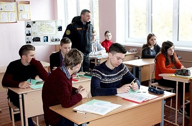 Фото: Школьникам о безопасности