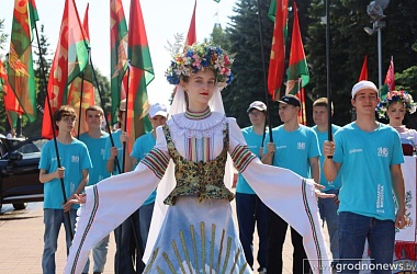 Фото: Делегация Гродненщины приняла участие в патриотическом шествии «Марш победителей» на XXXIV Международном фестивале искусств «Славянский базар в Витебске»