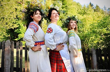 Фото: Пошукі папараць-кветкі, карагоды ля вогнішча, конкурс на самую доўгую касу. Як на Гродзеншчыне адсвяткуюць Купалле