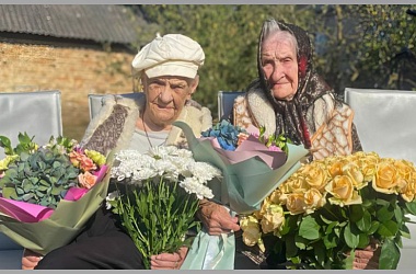 Фото: Самым пожилым близняшкам Беларуси исполнилось 99 лет