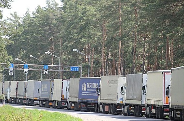 Фото: С понедельника через литовский Мядининкай в страны ЕС проследовало всего 16% фур от нормы