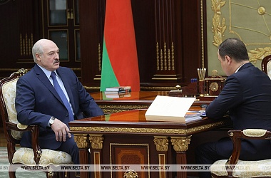 Фото: Lukashenko meets with Belarus PM to receive his report