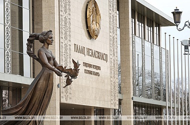 Фото: Александр Лукашенко поздравил работников печати с профессиональным праздником