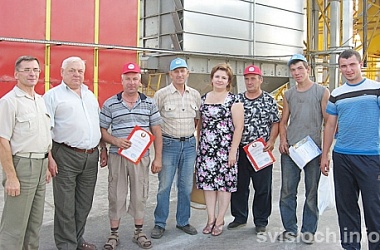 Фото: Золотые тысячи  пополняют закрома