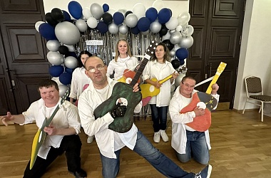 Фото: Им некогда грустить