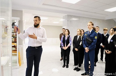 Фото: Школьники региона теперь смогут побывать с экскурсией в облисполкоме