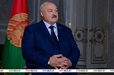 Фото: "Стоять спиной к спине и отстреливаться". Лукашенко напомнил о пророчестве, за которое его критиковали