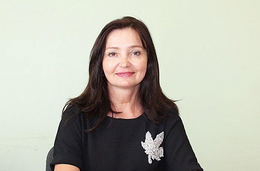 Фото: Ирина Павлюченя, начальник отдела идеологической работы и по делам молодежи Свислочского райисполкома: «Каждый спортсмен хочет нести в руках символ своей страны, которую он представляет»