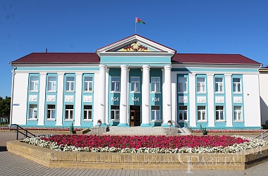 Фото: Поздравление Свислочского райисполкома и Свислочского районного Совета депутатов с Днем Октябрьской революции