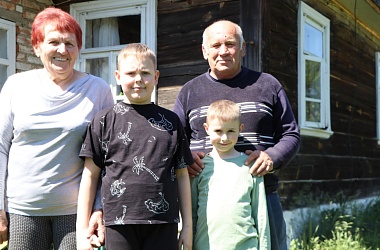 Фото: Праз тысячы вёрстаў –  да роднага дома. Расказваем, як Уладзімір Пабудзей «ажывіў» бацькоўскую хату ў вёсцы Алісевічы