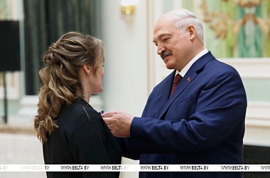 Фото: Обещание женщинам, кадровый день, партнер из Арктики и бургер №1. Итоги недели Президента
