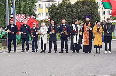 Фото: Свислочь отмечает День Победы. Праздничное шествие «Беларусь помнит»
