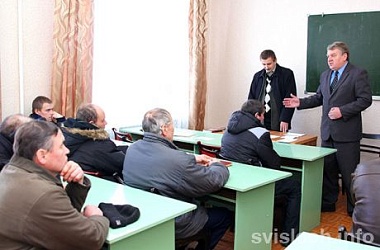 Фото: Четверть века готовят и переподготавливают