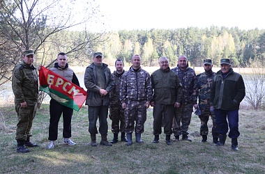 Фото: С любовью  к родным берегам. В районе прошла масштабная республиканская природоохранная акция «Беларусь синеокая»