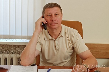 Фото: Субботнюю «прямую линию» с населением района провел заместитель председателя райисполкома Игорь Кашкевич