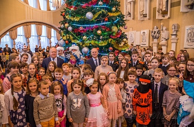 Фото: Главная елка Гродненщины собрала около 600 ребят со всех районов области (+видео)