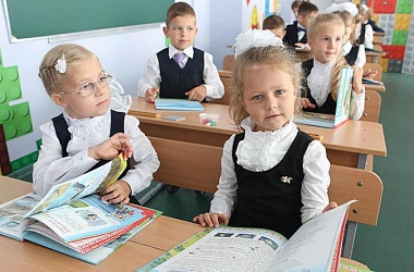 Фото: В Беларуси 1 сентября за парты сядут 115 тысяч первоклассников