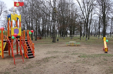 Фото: Обновленный сквер – символ единства и труда