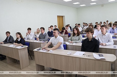 Фото: ЦЭ по русскому и белорусскому языку в резервный день сдаст 131 выпускник