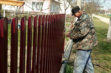Фото: Жители частных подворий вышли на субботник