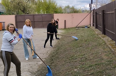 Фото: Активно приняли участие в субботнике сотрудники охраны