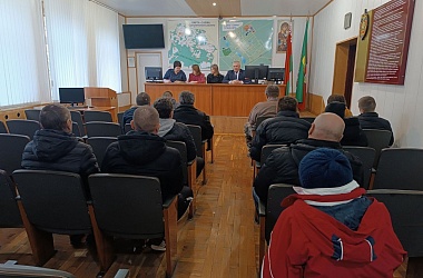 Фото: Состоялось воспитательно-профилактическое мероприятие по трудоустройству лиц, состоящих на учетах в уголовно-исполнительной инспекции Свислочского РОВД