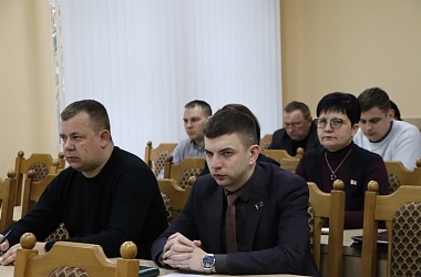 Фото: На планерке у председателя райисполкома: «Главная тема дня – подготовка техники к весенне-полевым работам»