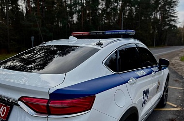 Фото: Увеличить дистанцию, избегать резких маневров. В ГАИ напомнили правила безопасности при непогоде