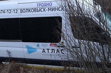Фото: Авария с волковысской маршруткой на трассе М1