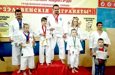 Фото: На татами родители  и дети