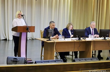 Фото: В Свислочи прошло выездное заседание президиума областного Совета депутатов