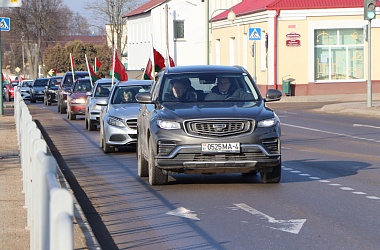 Фото: В Свислочи прошел патриотический автопробег «За единую Беларусь»