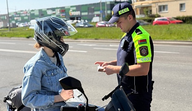 Фото: Мотоциклисты под контролем ГАИ