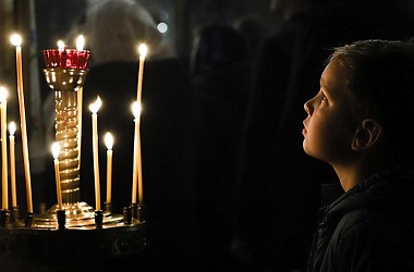 Фото:    Православные верующие празднуют Покров Пресвятой Богородицы