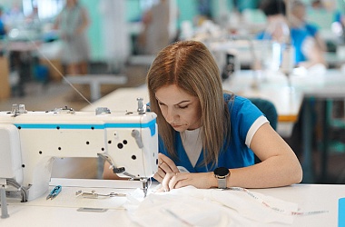 Фото: Как шьют легендарные «Бацькавы кашулі»