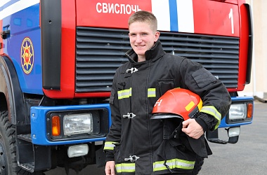 Фото: Мечта сбылась! Молодой спасатель Иван Харченко рассказал о работе в районном отделе МЧС 